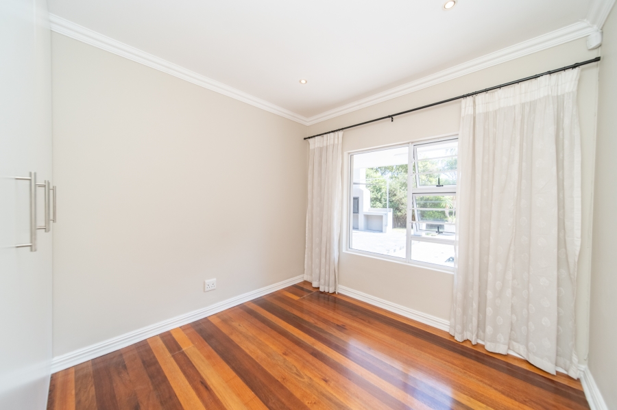 4 Bedroom Property for Sale in Bonza Bay Eastern Cape